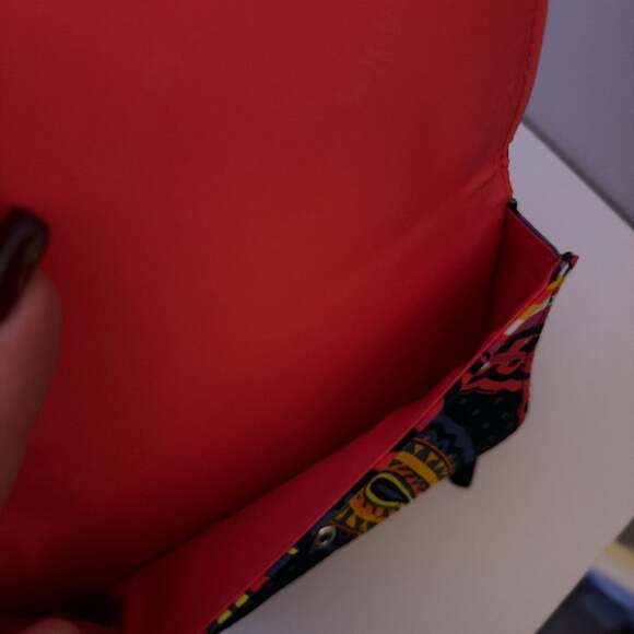 Vera Bradley - Picture 2 of 4